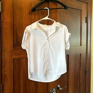 White short sleeved collared top. Size XS